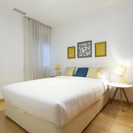 Gran Via City Center Apartment