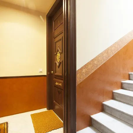 Gran Via City Center Apartment *